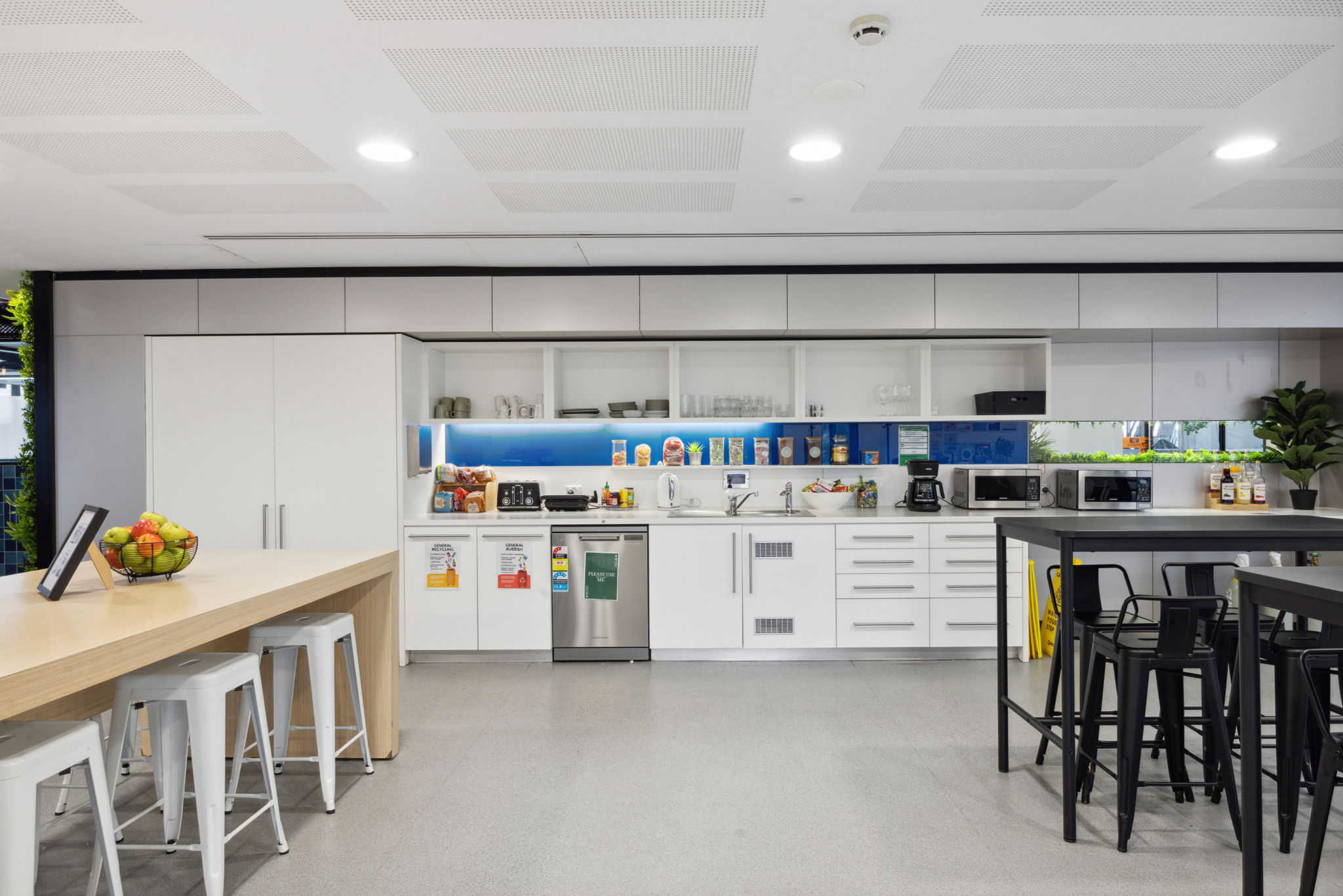 24-web-or-mls-490-Northbourne-Ave-24