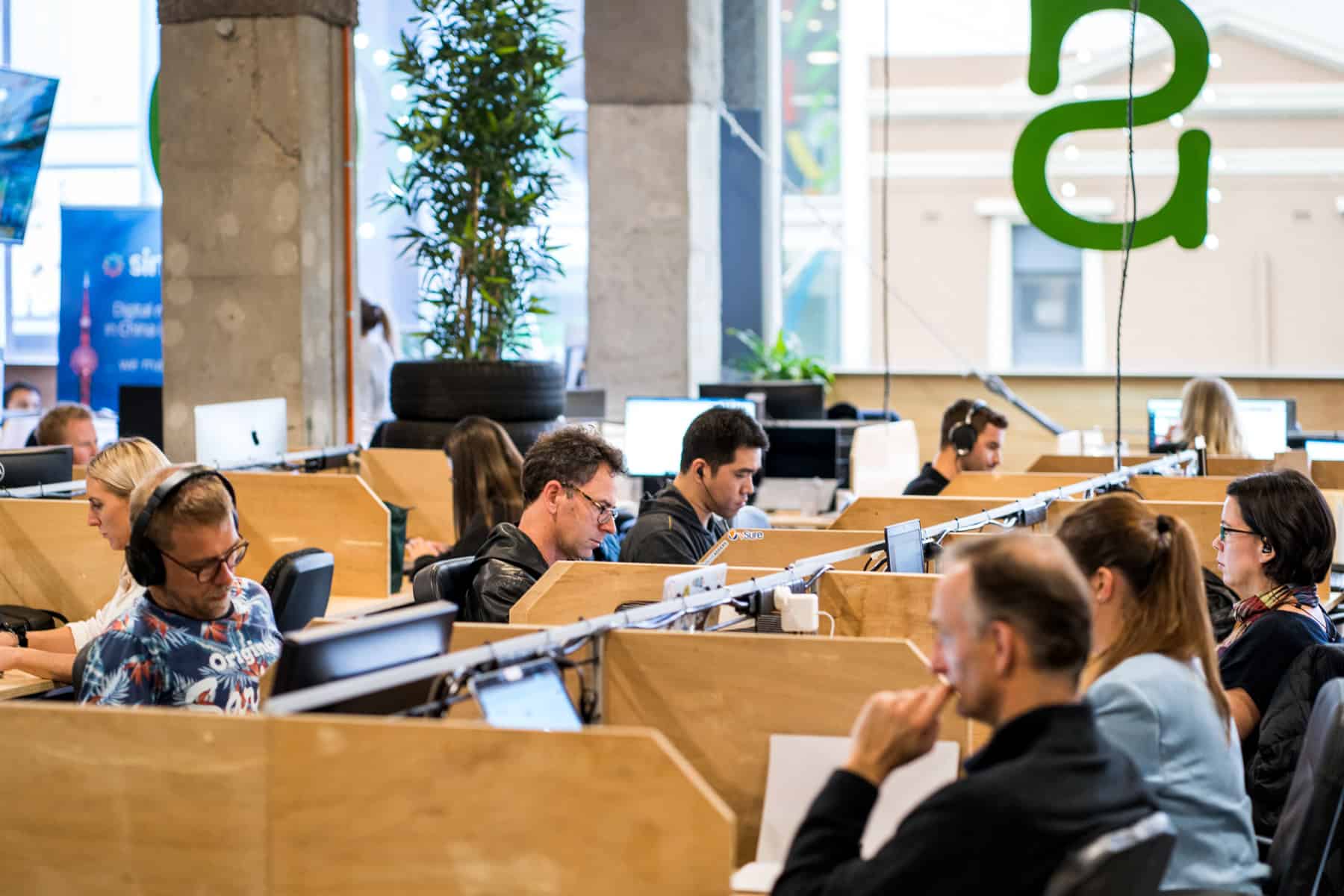 Coworking Desk 2
